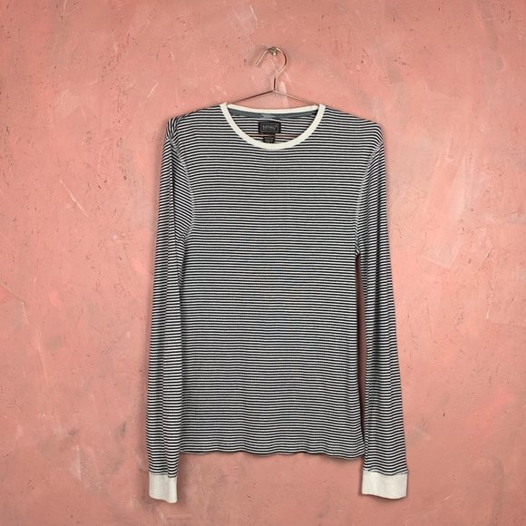 Men's LARGE Long Sleeve T-Shirt / Men's BUFFALO Shirt / Long Sleeve T-Shirts / - Picture 1 of 3